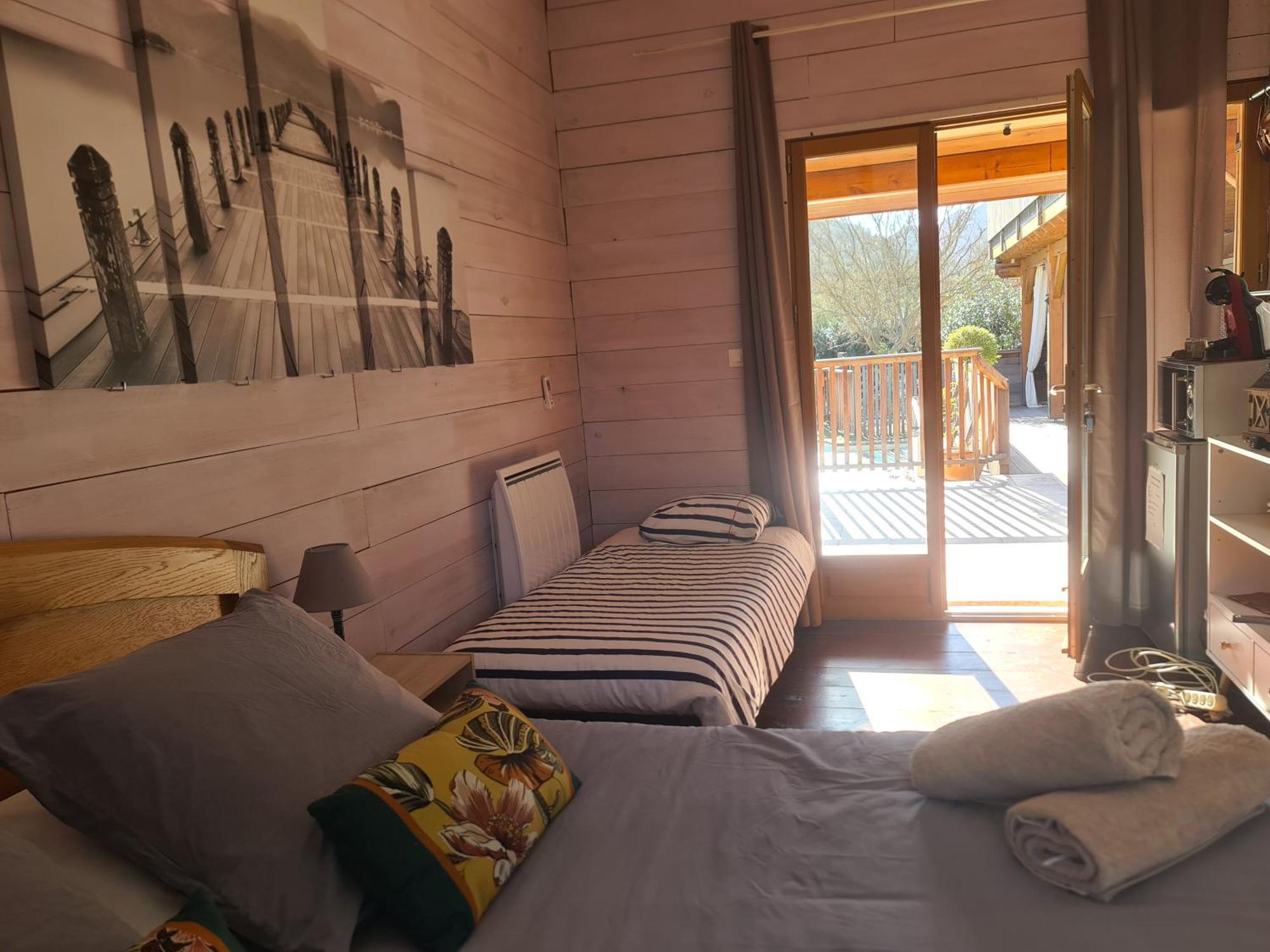 O Fil De L'eau Bed & Breakfast Omessa
