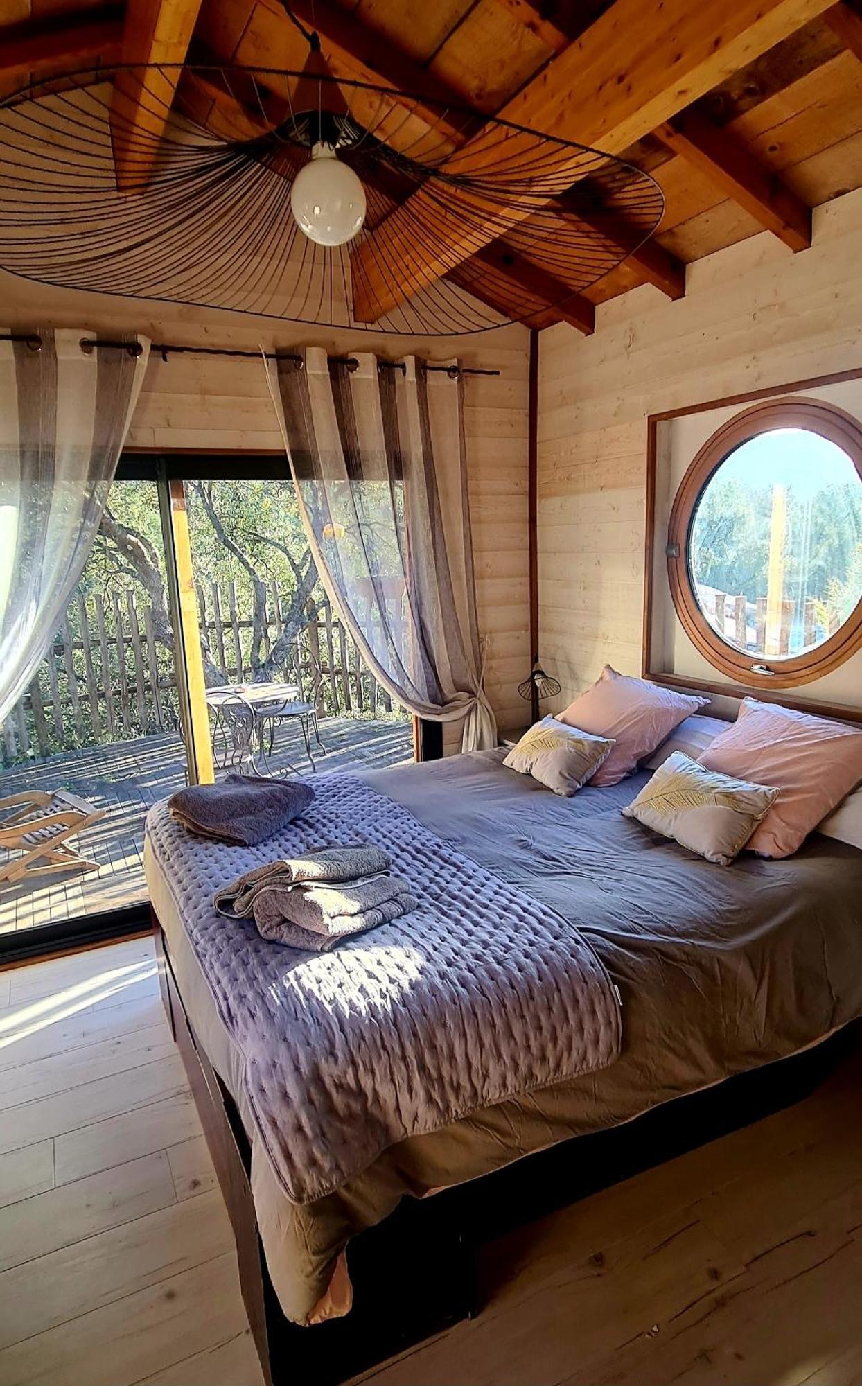 O Fil De L'eau Bed & Breakfast Omessa
